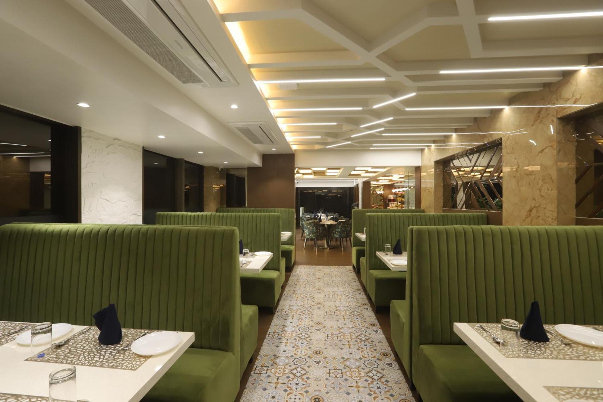 Hotel Auris & Banquets, Mumbai International Airport Eksteriør billede
